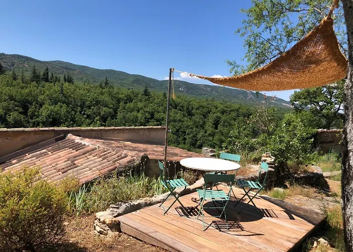 Logement Calme Avec Vue Sur Le Luberon